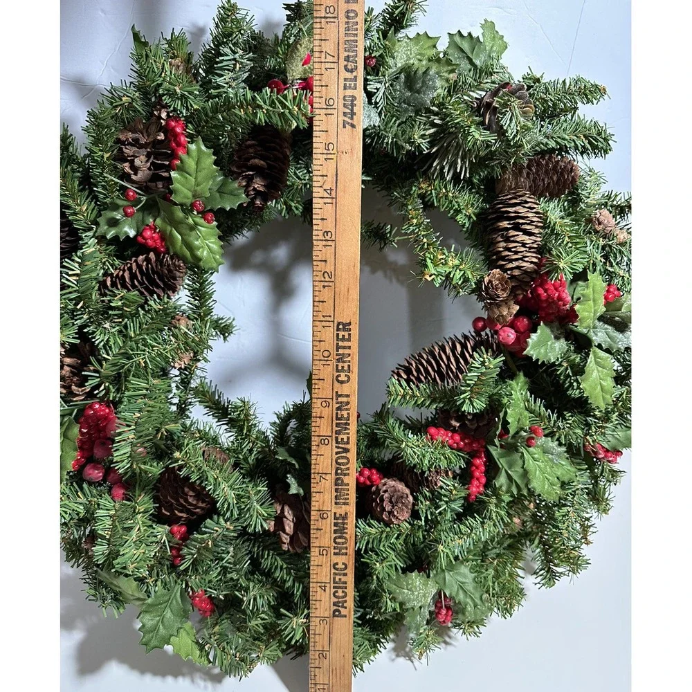 Vintage Garland Natural Berry Pine Style Christmas Door Wreath 18